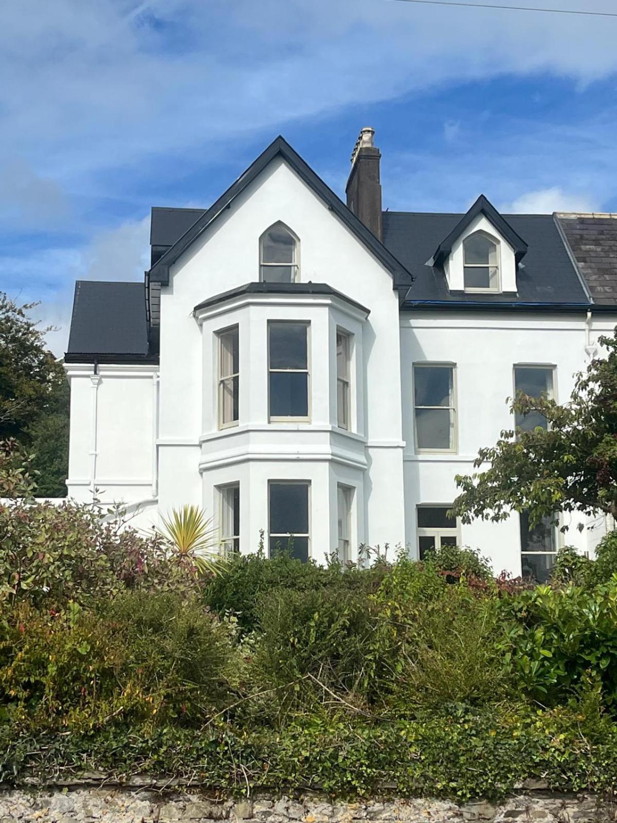 Lynwood House Bed and Breakfast Cobh Exteriör bild